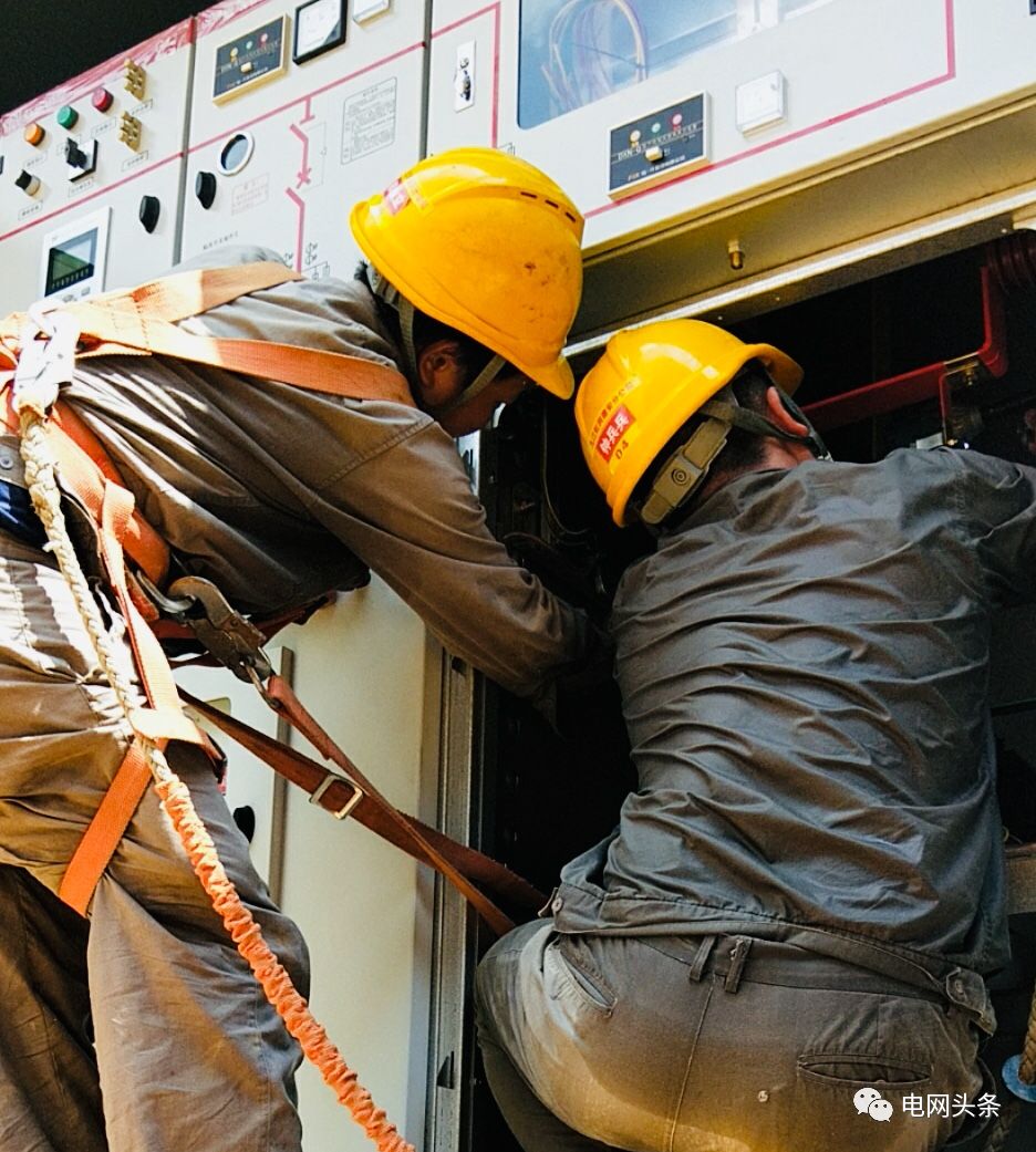 拼命给空调续命供电职工热到受伤