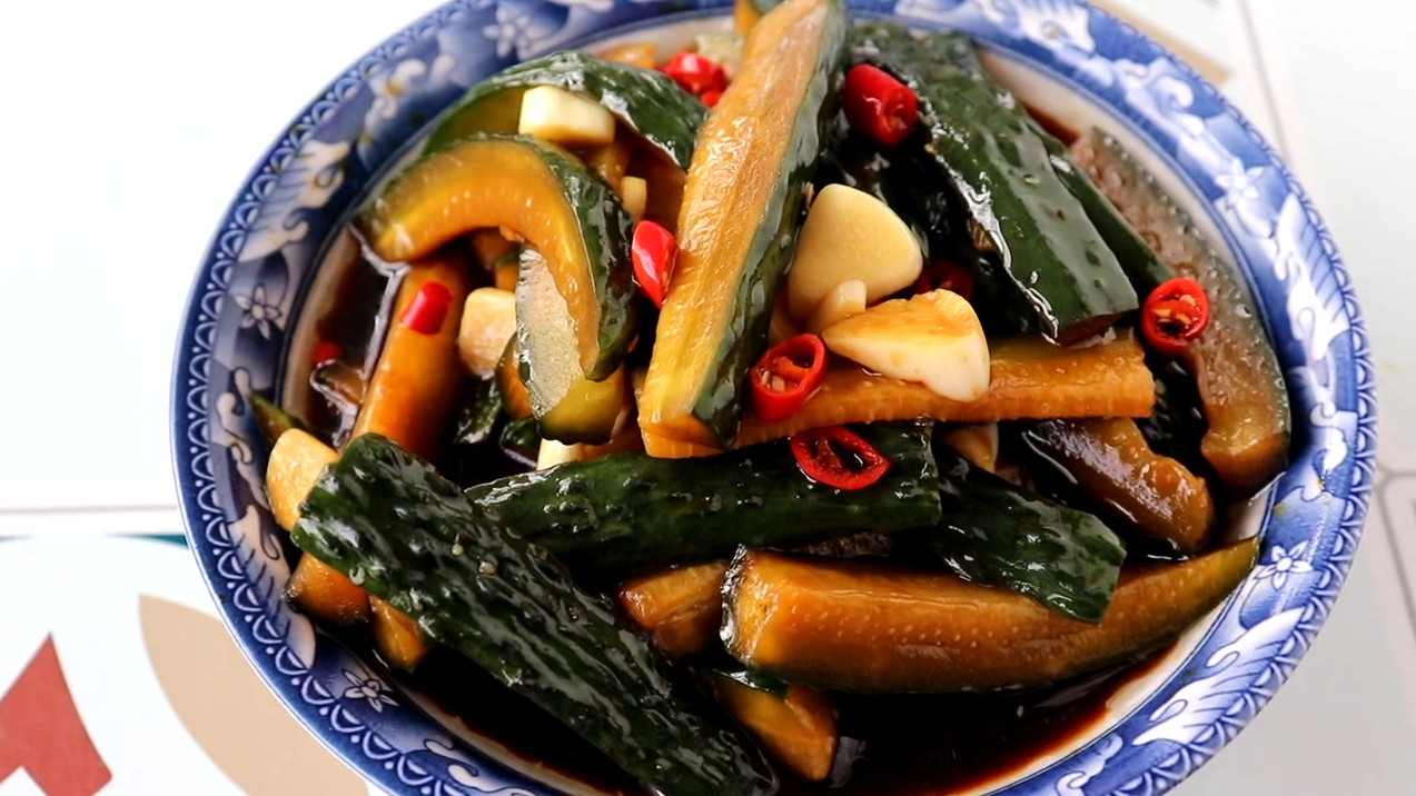 今天的夏日凉拌菜酱黄瓜就分享到这里了,如果你喜欢我的美食分享,不要