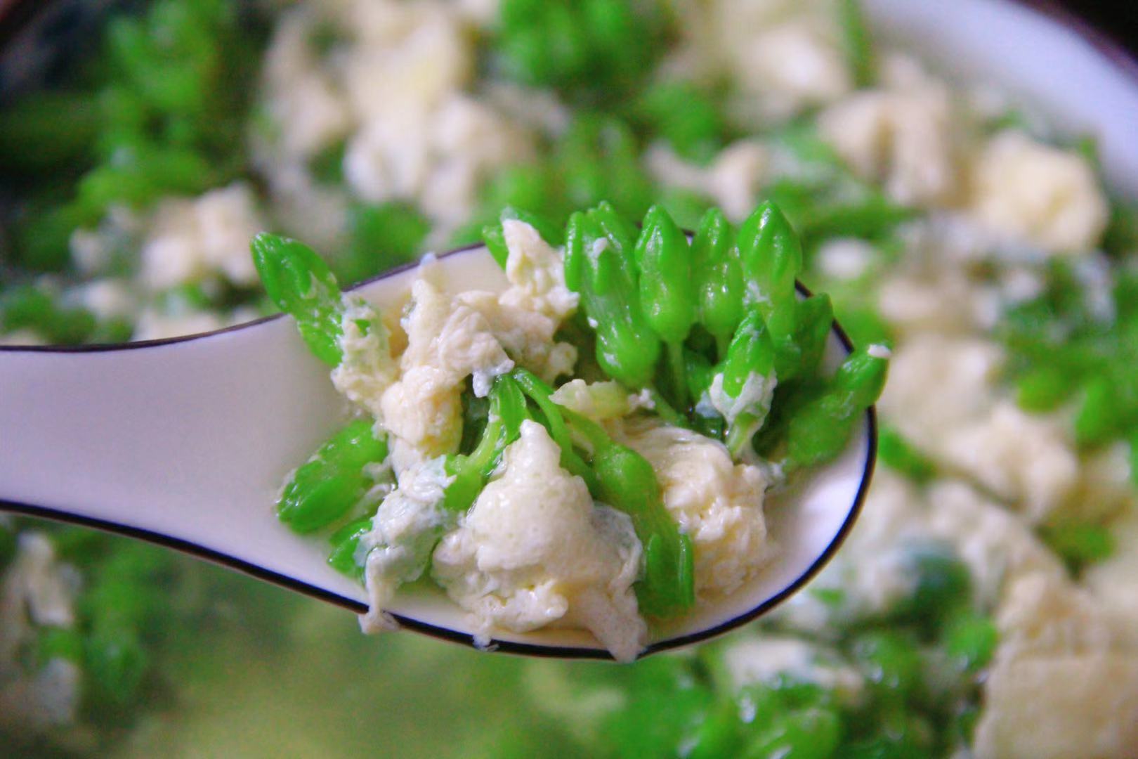 千里香清肝明目,清热解火,还有淡淡的清香味,拿来煮汤是它最美味的吃