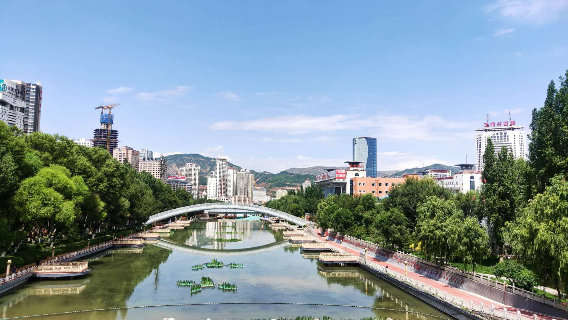 夏都西宁这个地方远离世俗的烦恼给你不一样的心灵洗礼