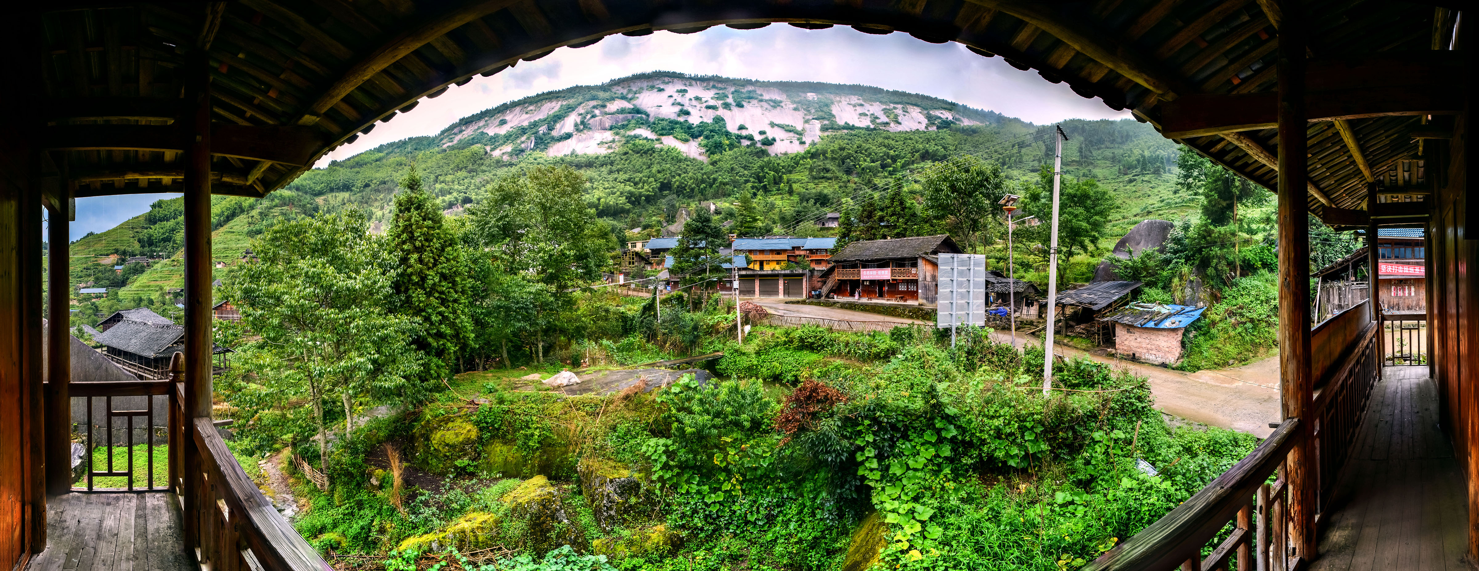 盛夏酷暑观景纳凉何处去?中国花瑶虎形山云雾缭绕天高气爽最相宜_人民