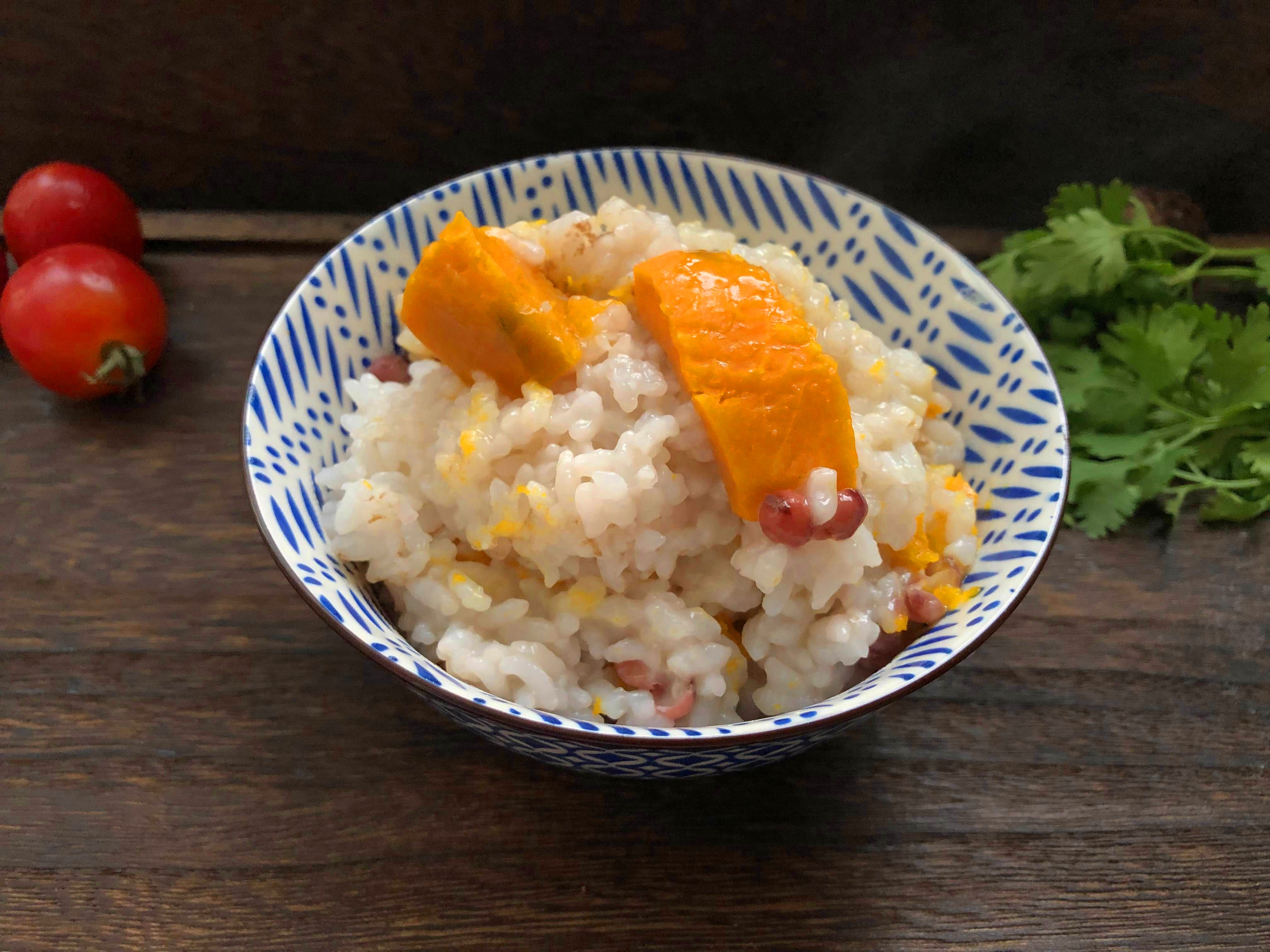 随着南瓜大量上市我家米饭也改了花样孩子每次都能多吃一碗