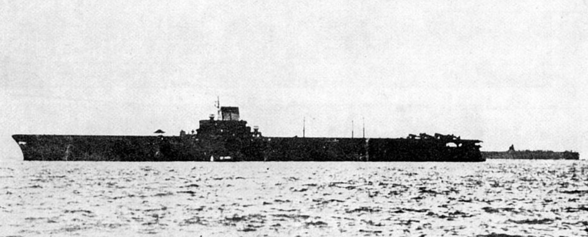 “大凤”号是当时日本海军最现代化航母