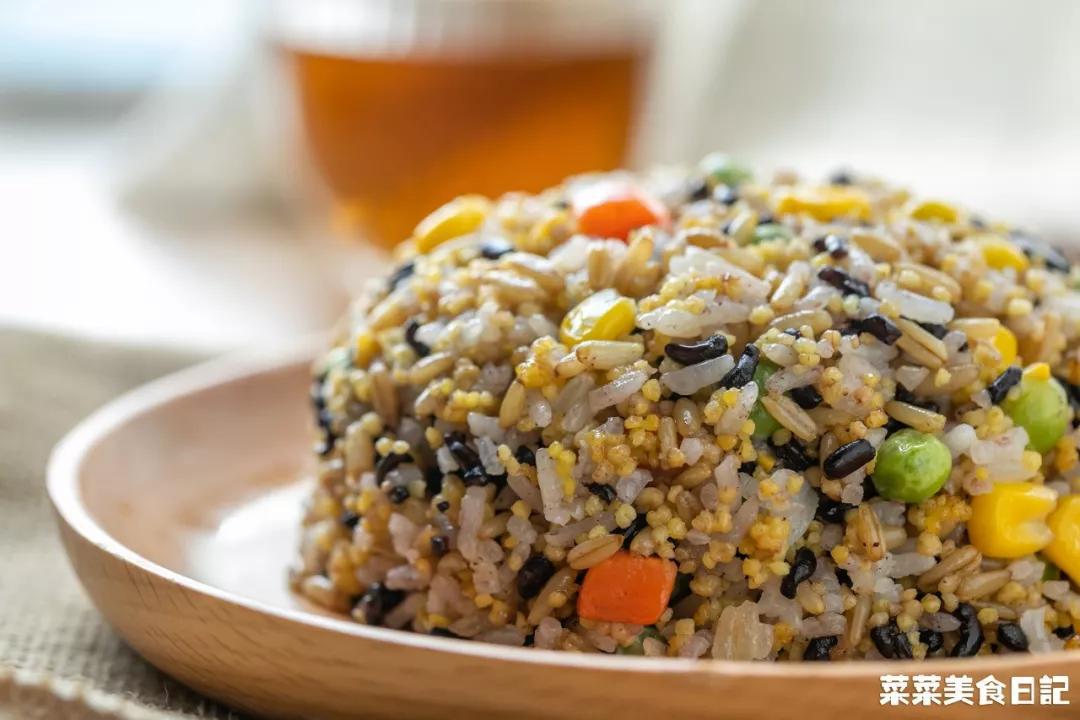 教你做杂粮炒饭,低脂健康,清爽美味,减肥瘦身也爱吃