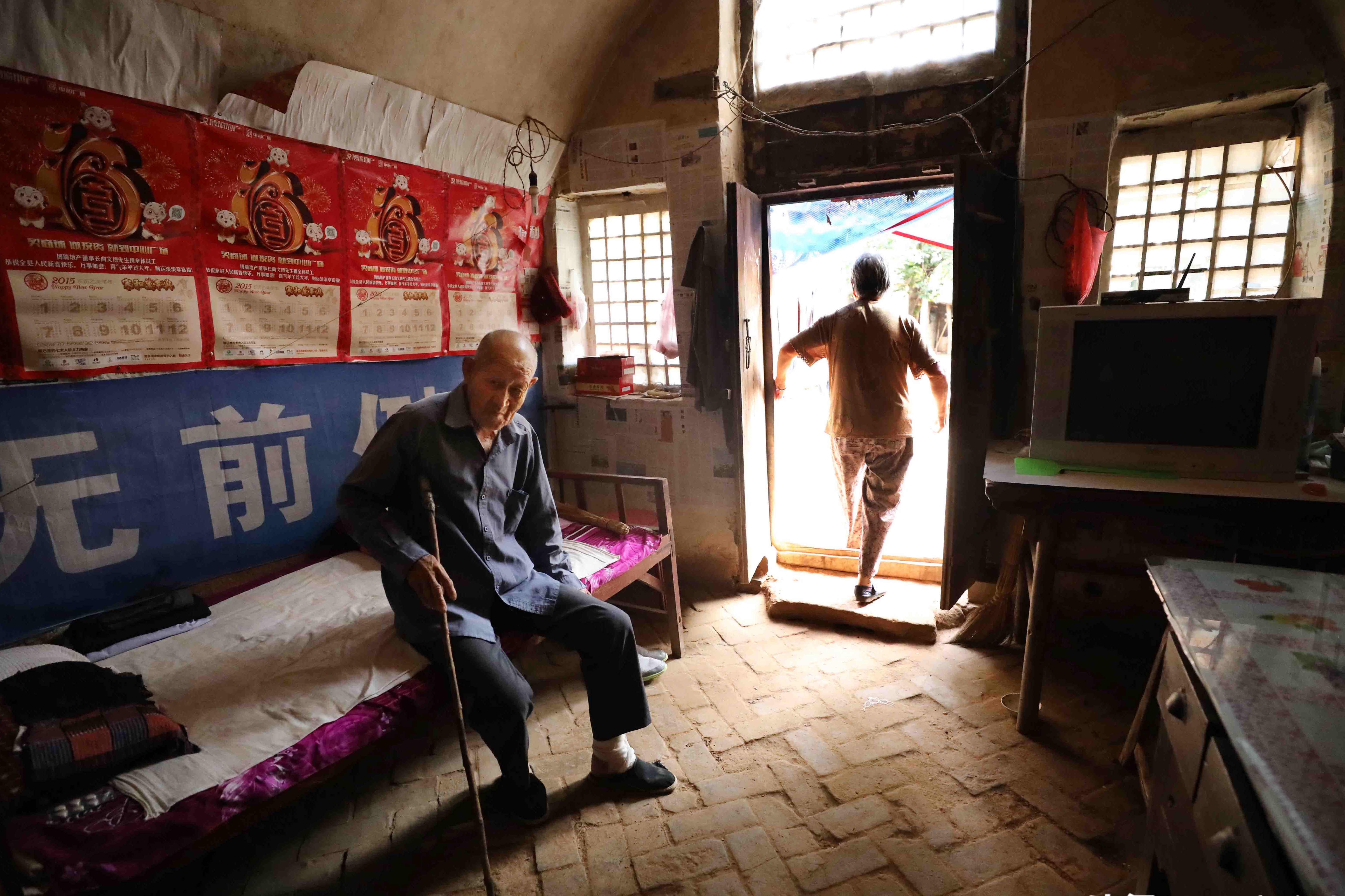 86岁老人住院看病不在家,牛被儿子偷偷卖掉,看看啥情况