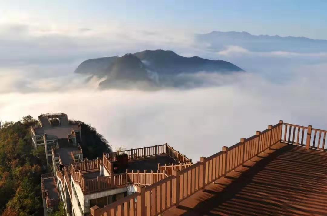 三峡云巅神女天路景区图片