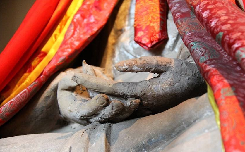 这座寺庙佛像"肉身"制造,外人看着"诡异",信徒觉得"神圣"