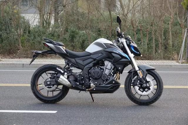 宝马500cc双缸gs网图曝光竟然用的隆鑫500的双缸发动机