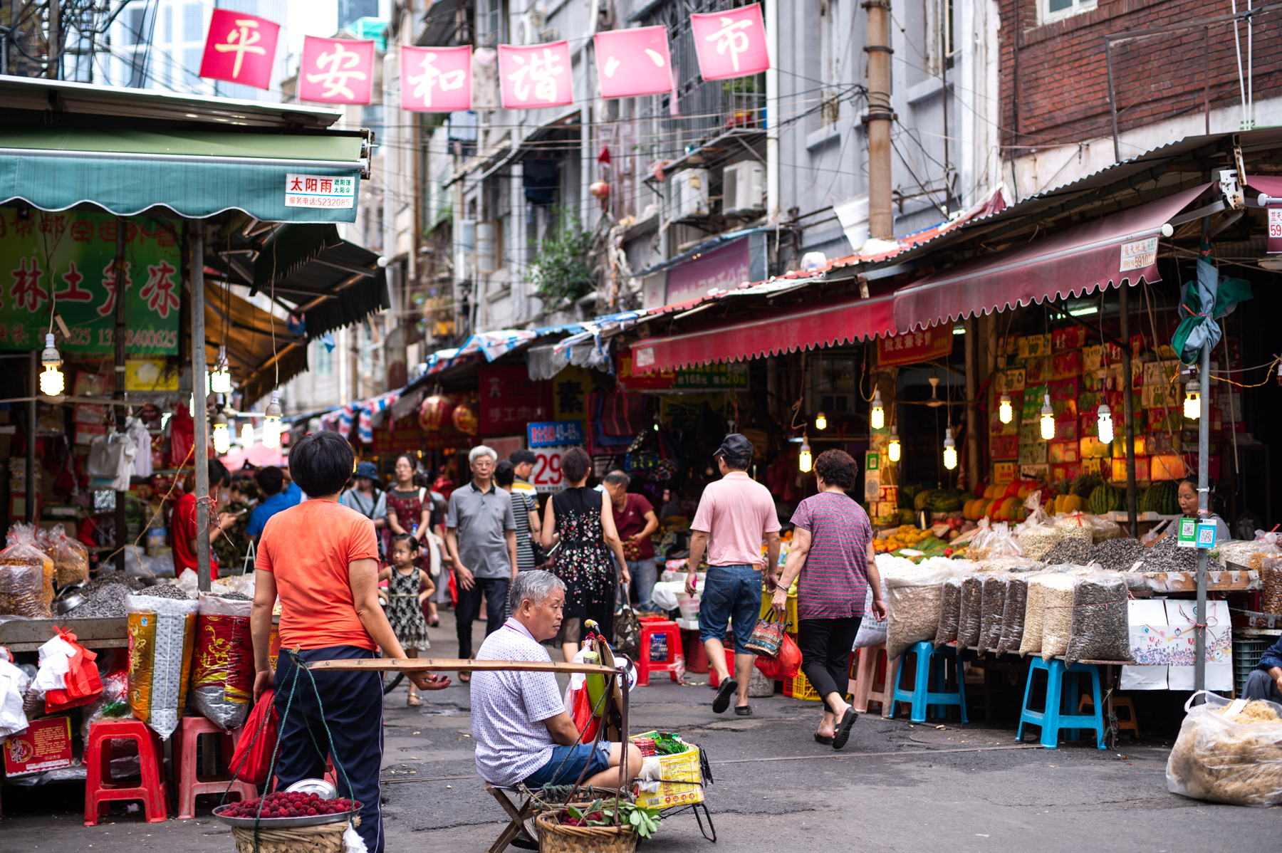 厦门八市,隐于高楼大厦间的旧菜市场,如今成厦门网红打卡地