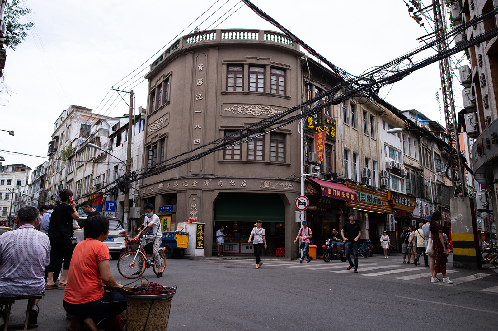 厦门八市,隐于高楼大厦间的旧菜市场,如今成厦门网红打卡地