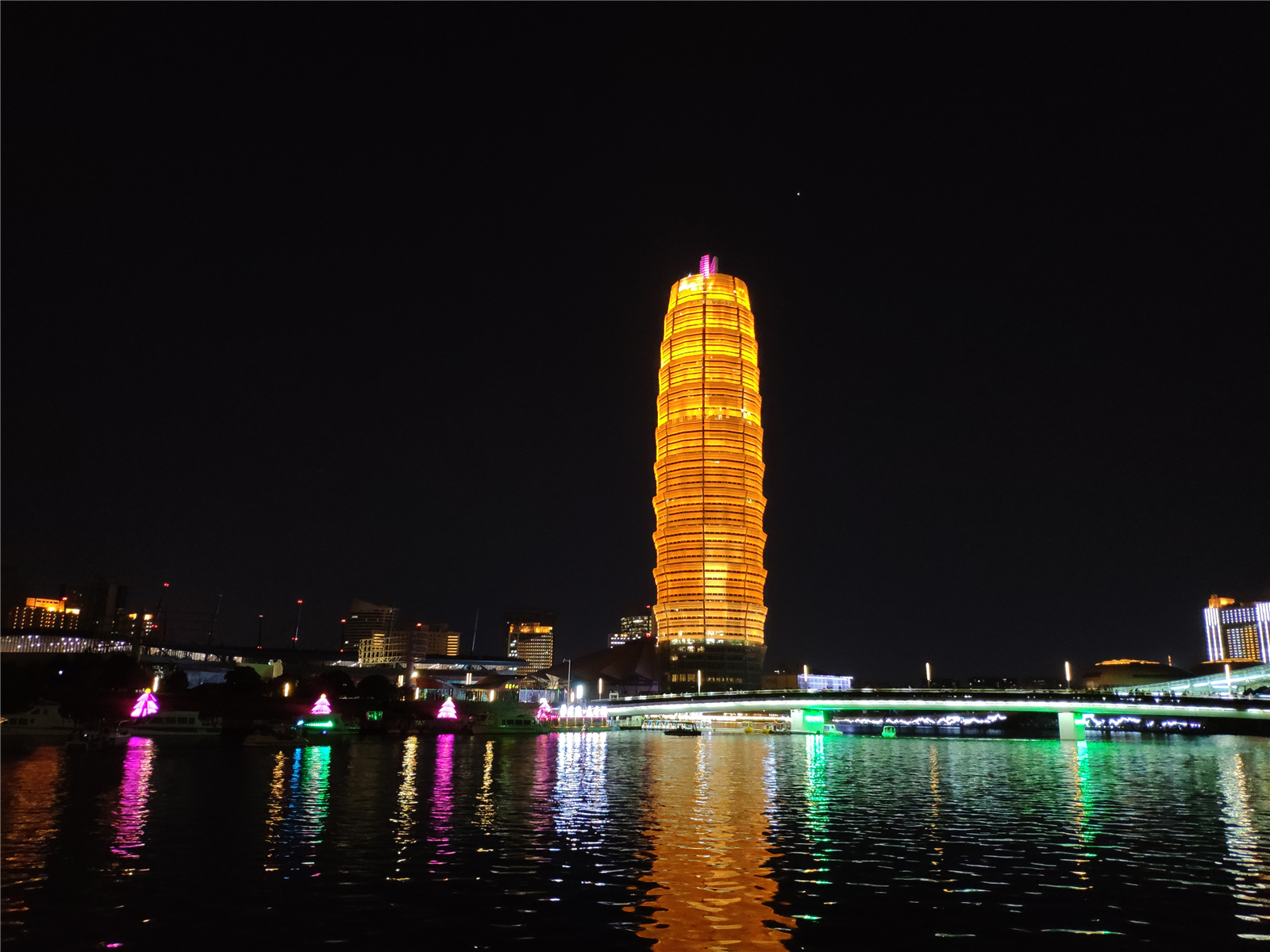 郑州已跻身于一线大城市之列最具代表的标志性建筑都有哪些