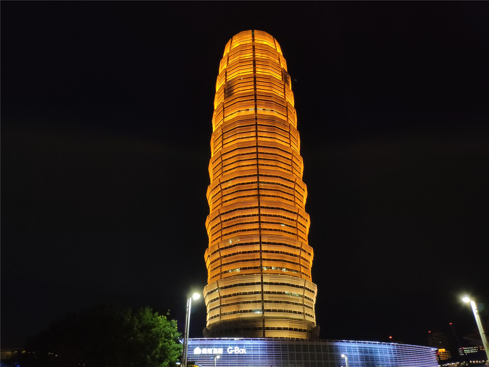 郑州已跻身于一线大城市之列最具代表的标志性建筑都有哪些