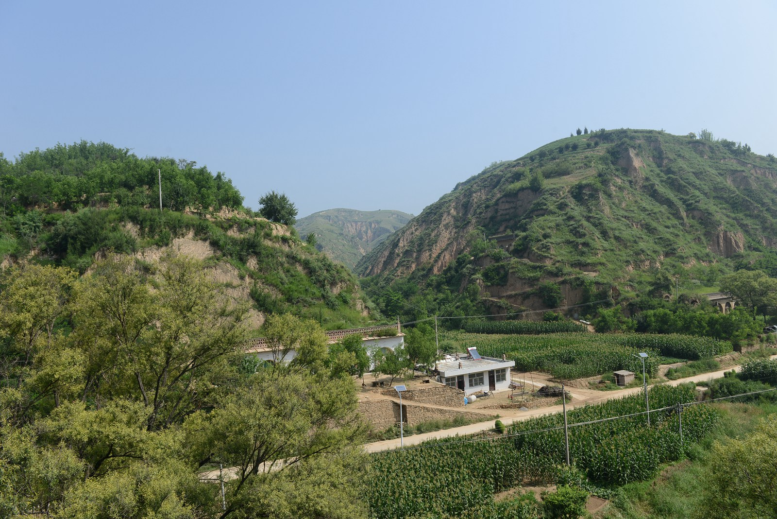 自驾黄土高原山高路远沟深哈弗纵横驰奔