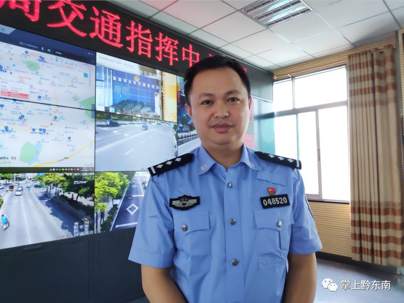 记者咨询了凯里市公安局交警大队民警杨俊,他告诉记者,电动车上路之前