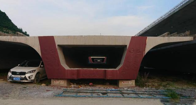 高铁的桥梁中间是空心的难道就不怕发生危险吗听设计师的解释