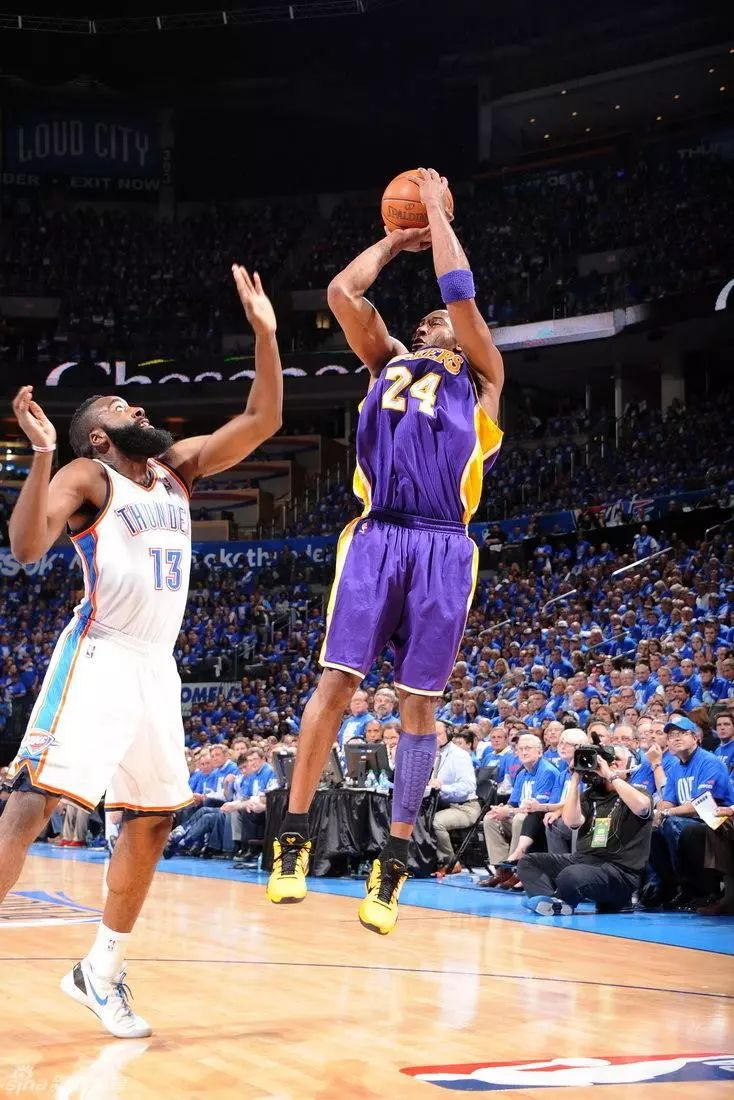 你家的宝宝是否有着科比一样的后仰,自信飘逸?