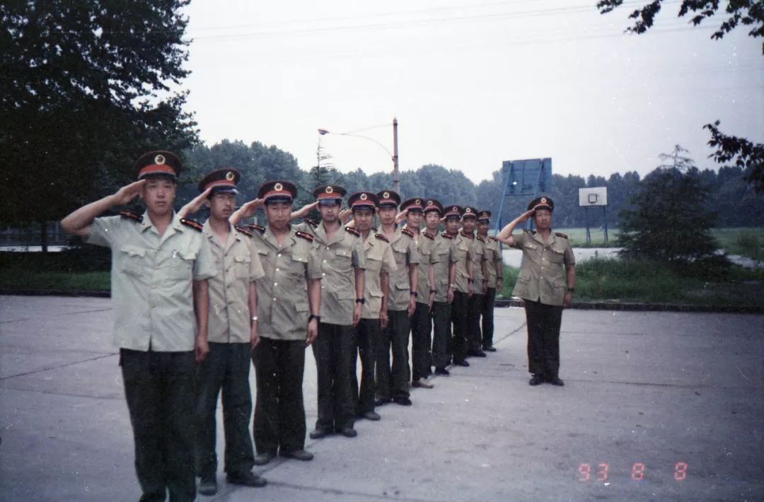 93年部队老照片图片