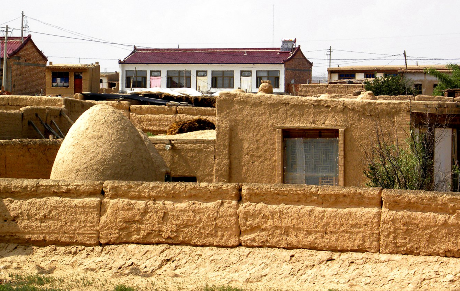 自驾沙坡头农家建在沙漠中果蔬种在沙坡头