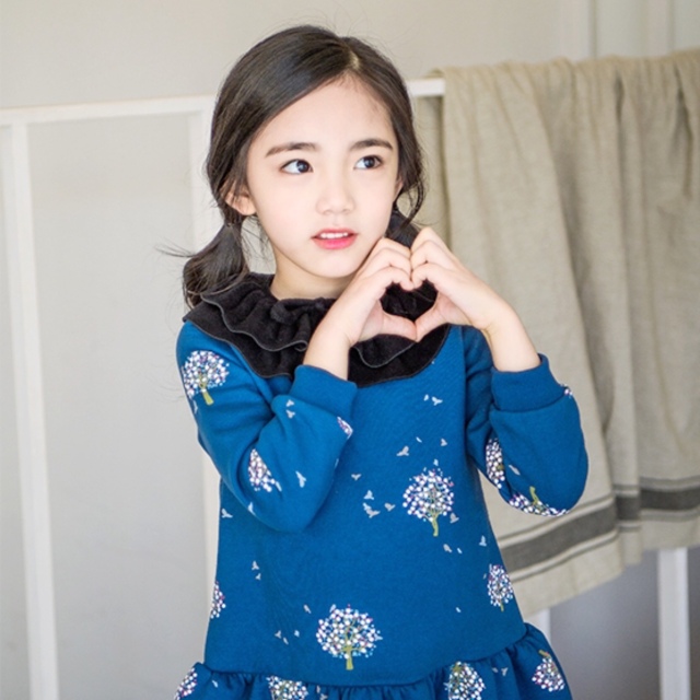 6岁童模天天化妆,深受大众追捧,12岁时医生却说再也不长个子了