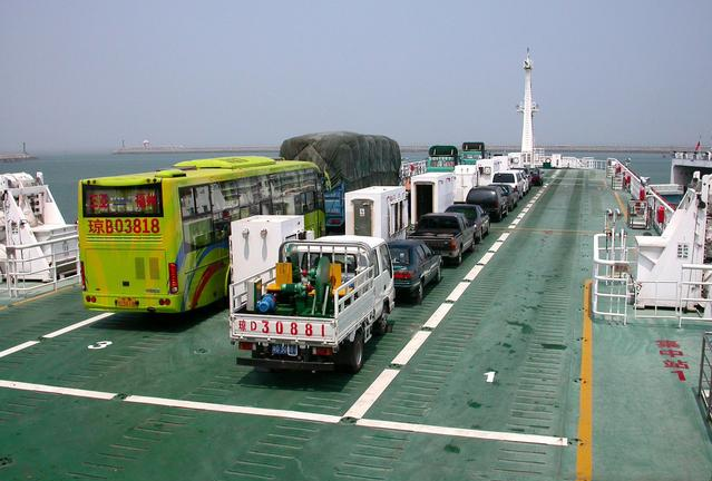 火车在水里"游泳"?中国建造首条跨海铁路,美日直言:不可能