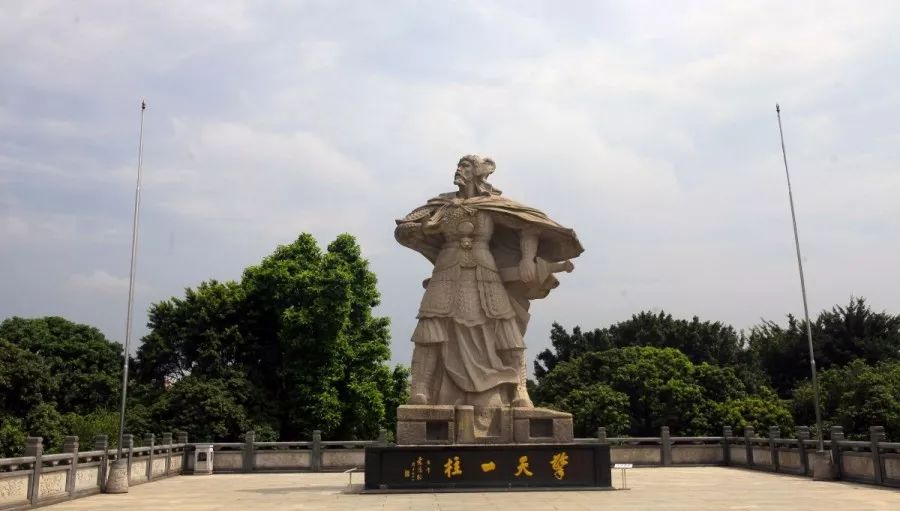 妈咪home丨跟欢欢老师到袁崇焕纪念公园玩穿越