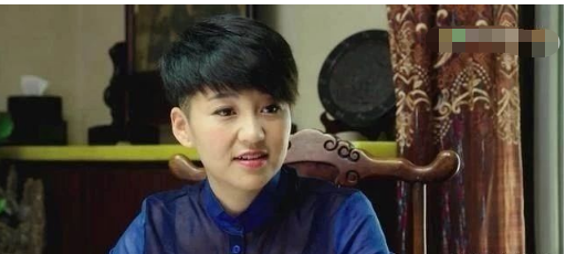 减肥成功后的杜悦乡村爱情9 上部 饰演杜悦,还是肉嘟嘟的双下巴,笑