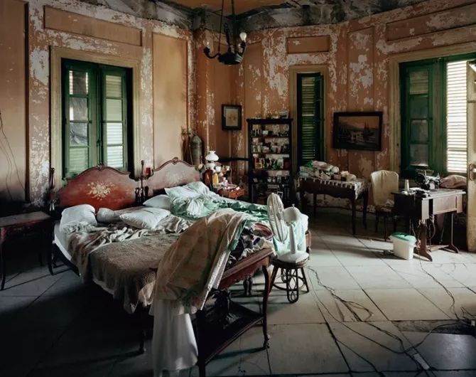 这些触动人心的照片告诉你,破旧也是一种美!