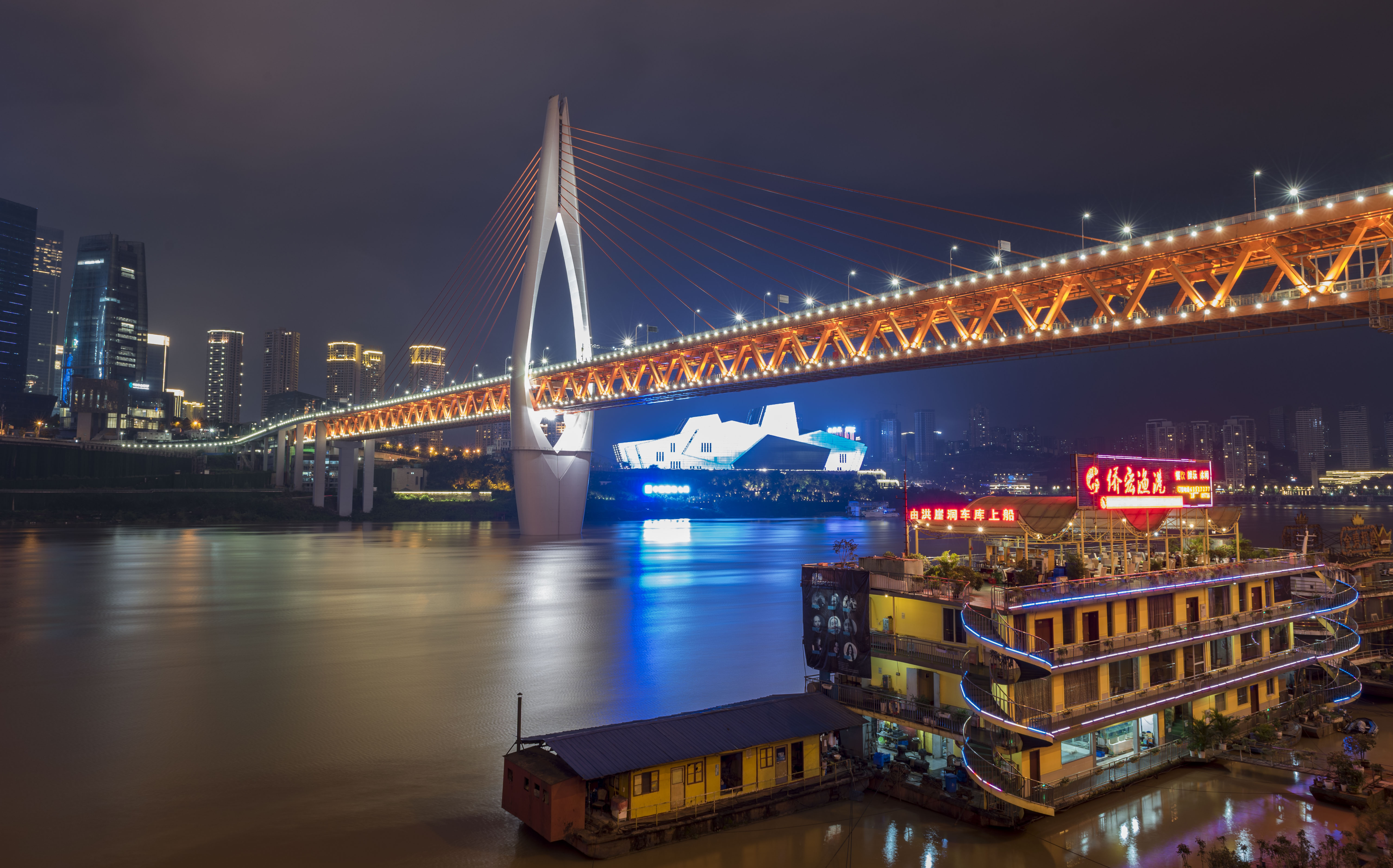 夏天出门旅游这五个城市免费都不要去算起来重庆都很凉快了