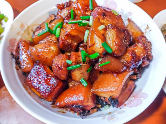 【辣椒炒鸭肉 这个是湖南的做法,也是下饭菜.