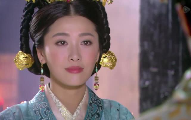 中韩女星牡丹发髻大比拼没想到事业不如范冰冰的她终于赢了