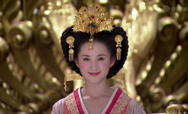 中韩女星牡丹发髻大比拼没想到事业不如范冰冰的她终于赢了