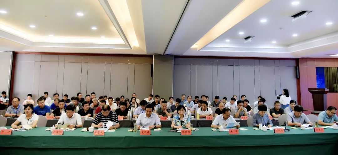 任国浩博士邀请中国科学院半导体研究所刘峰奇博士等10余位国内光电