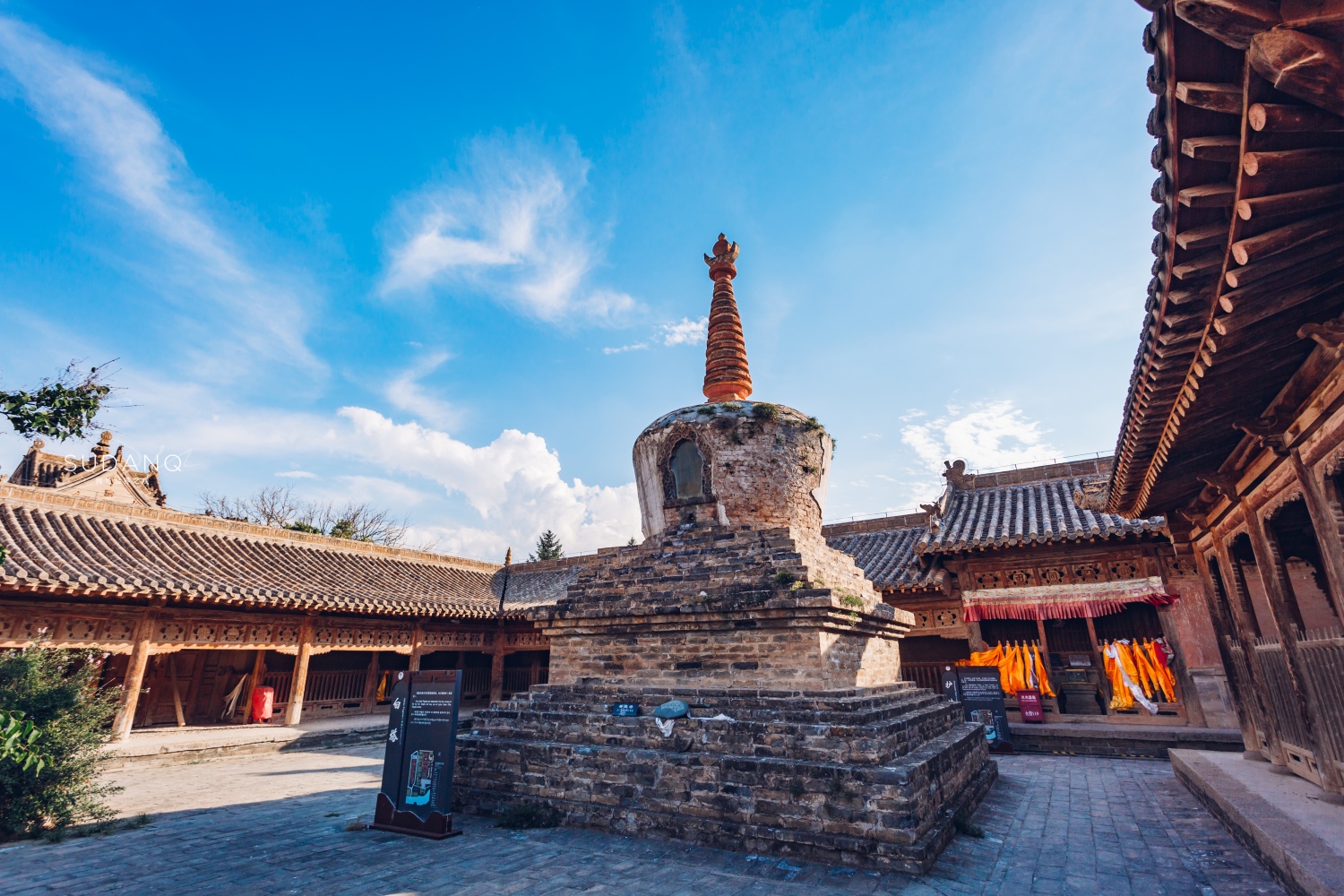 青海唯一一座明代官式群组建筑仿北京故宫修建迄今600余年