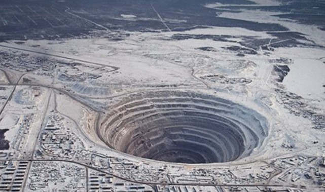 前苏联进行的地球深钻项目真的挖到众多黄金吗