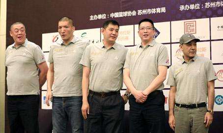 回顾中国男篮黄金一代胡卫东孙军领衔击败西班牙一举成名