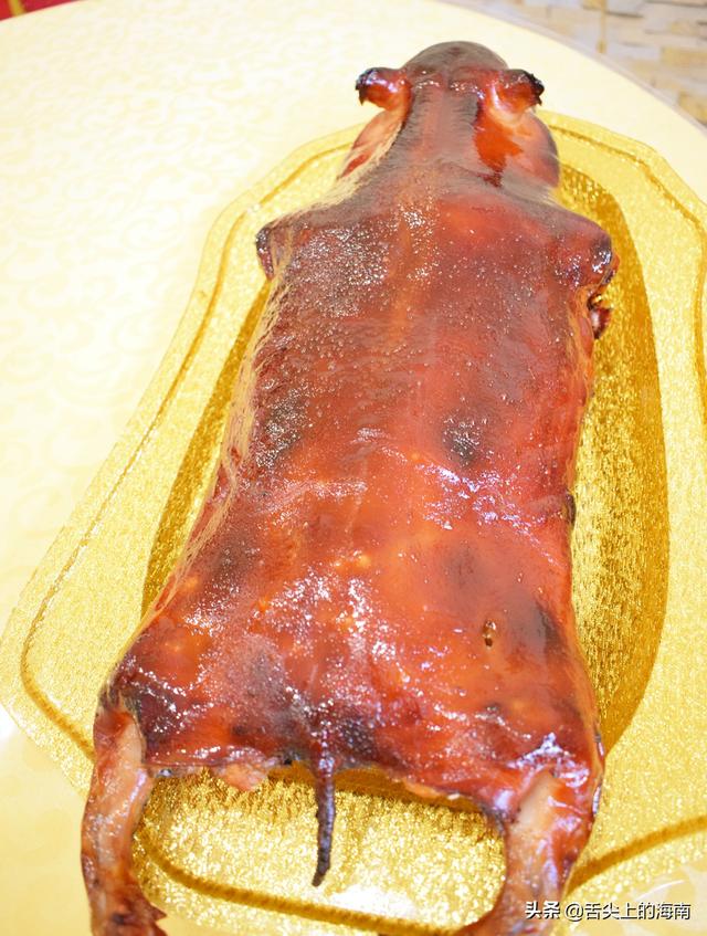 东方四更烤乳猪来海口了,皮脆肉嫩骨酥真好吃