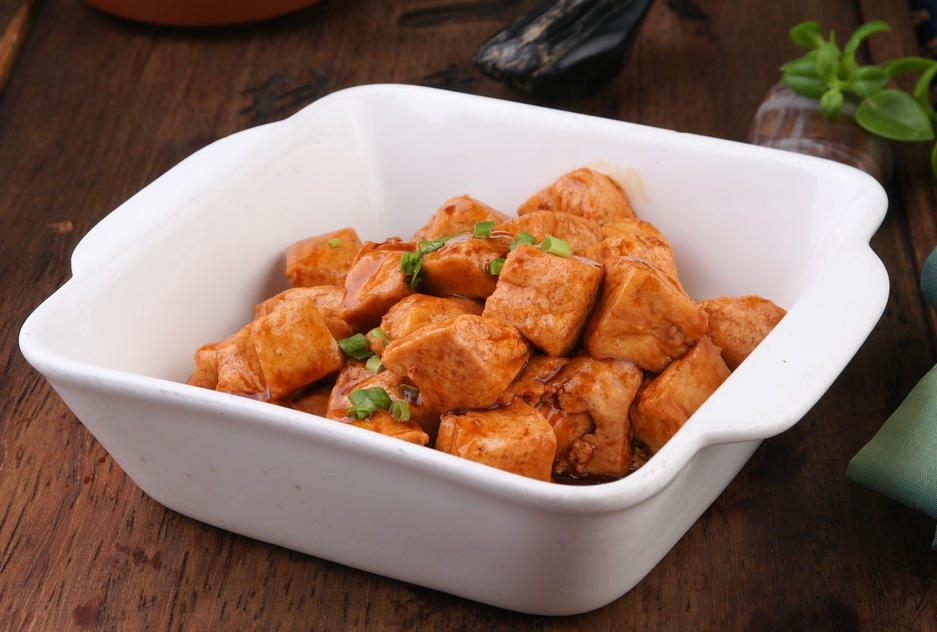 能给你争面子的酱香豆腐饭店大厨烹制时提示的几个细节