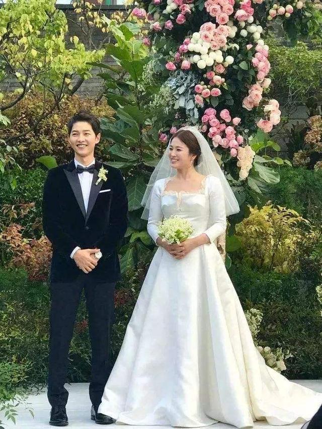 奥黛丽赫本结婚都捧着这花现在可以在家养开出洁白铃铛花