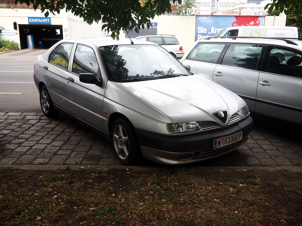 突然发现那些上了年纪却依旧精神矍铄的老车帅到爆