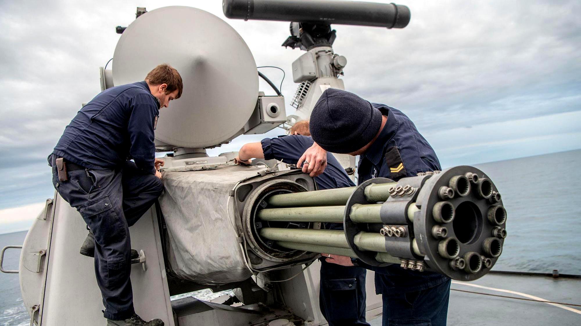 大名鼎鼎的复仇者机炮配上雷达世界上最强大的近防系统诞生了