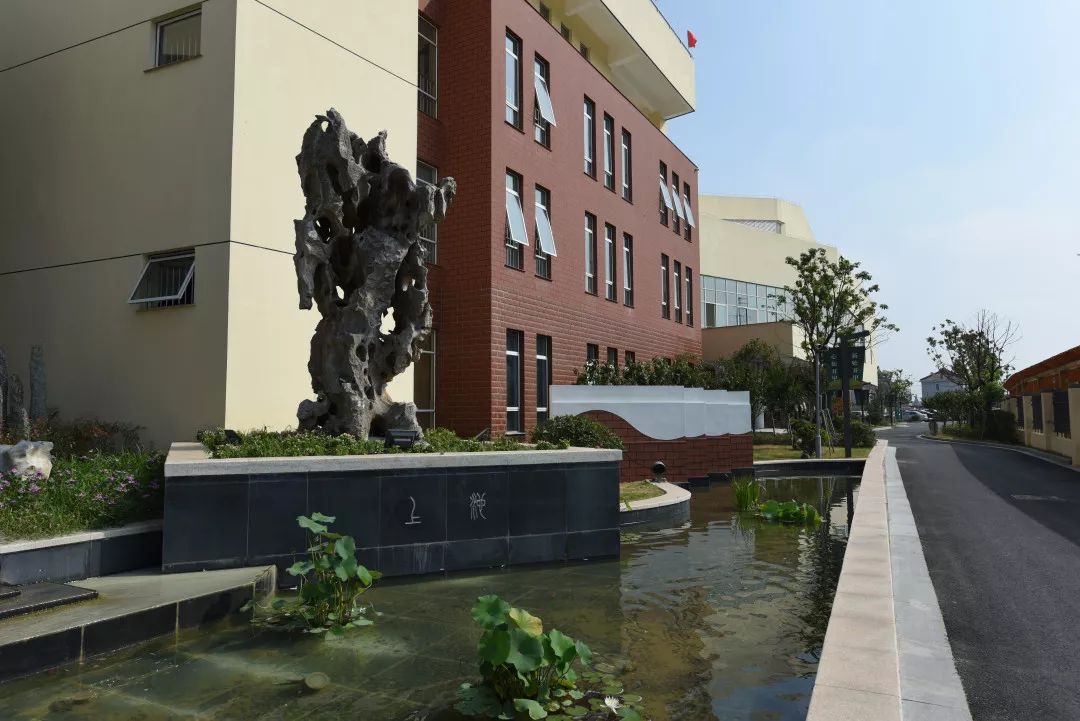 程开甲小学校园风景◆2018年9月,原实验校区校舍维修完工并投入拭用