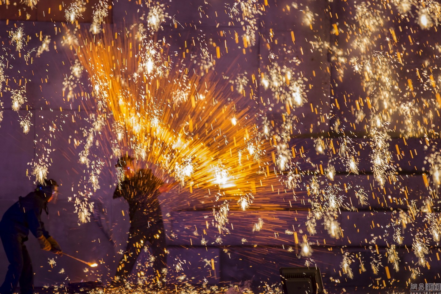 豫非遗河南省非物质文化遗产之打铁花