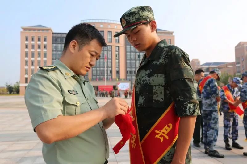 欢送新兵入伍书记县长都来了