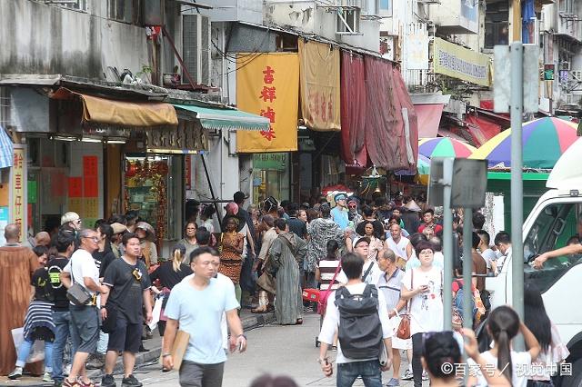 香港本地人（香港本地人很有钱吗） 香港本地

人（香港本地

人很有钱吗）〔香港本地人都很有钱吗〕 新闻资讯