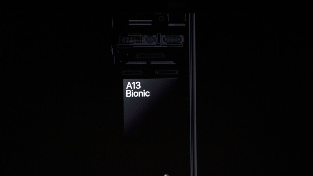 「大数据文摘」iPhone “浴霸” 发布，顶配1万2！最强机器学习芯片性能吊打友商