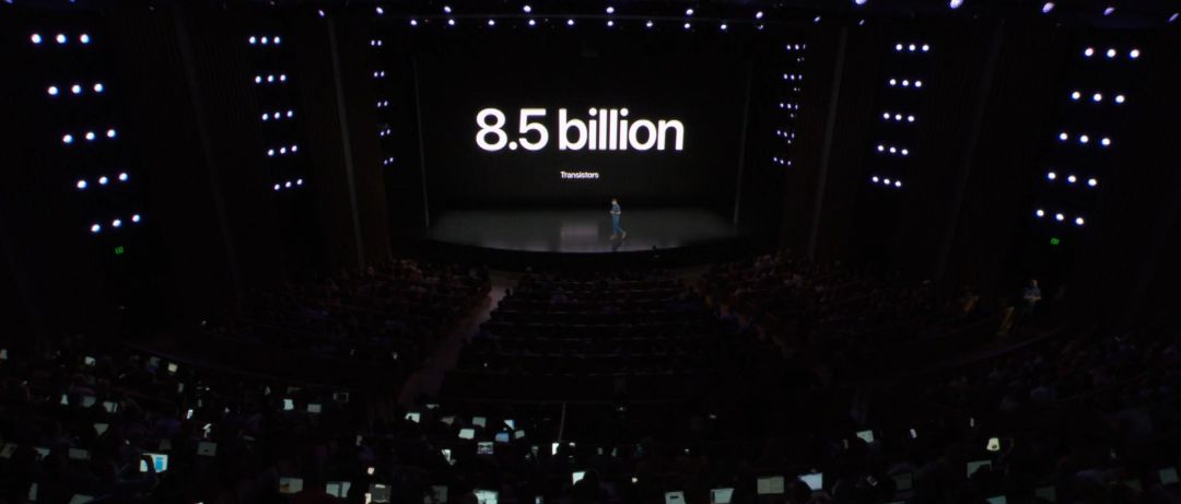 「大数据文摘」iPhone “浴霸” 发布，顶配1万2！最强机器学习芯片性能吊打友商