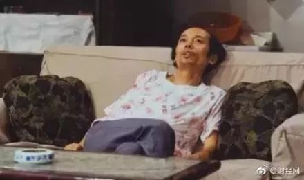 [中国消费者报]早间消费新闻｜十大热门不挤景区排行榜出炉；鲜榨橙汁贩卖机现发霉橙子