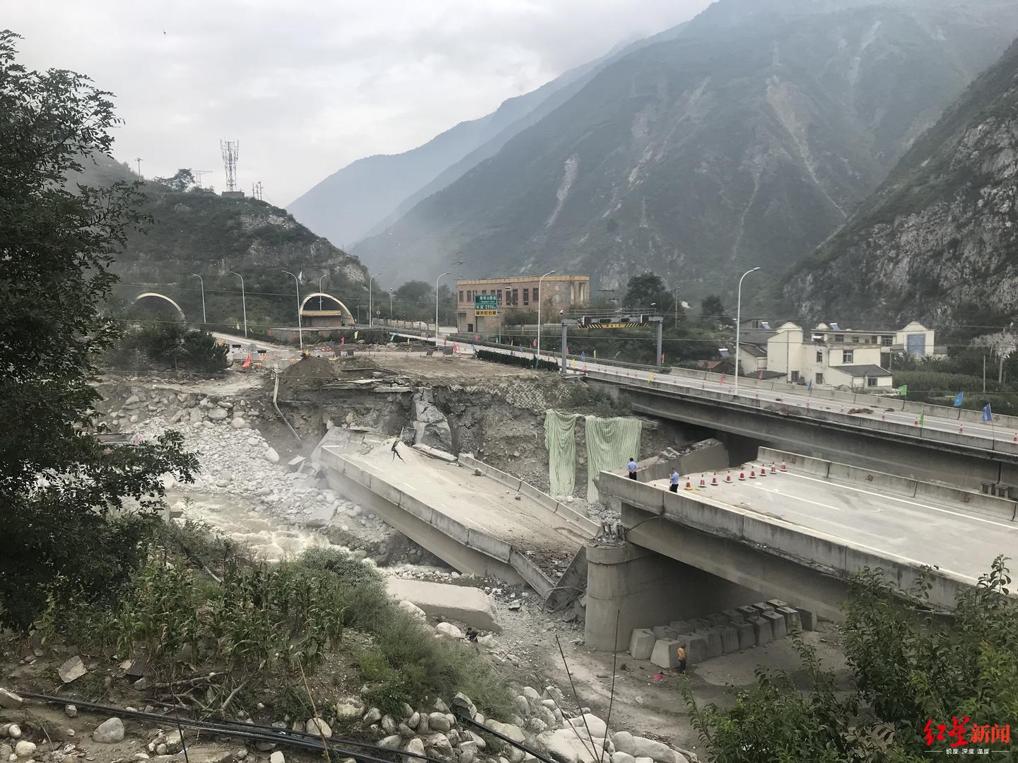 9月11日上午11时,都汶高速公路"8.