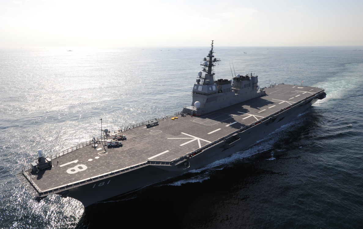 兵器次元■俄罗斯开建2艘航母，中国龙门吊功不可没，少了它造不了大船