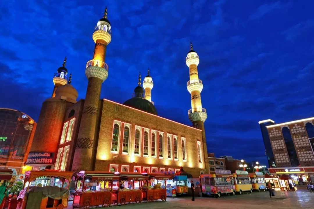 【背包旅行】这条史上最绚烂的自驾线路，藏着中国最美的秋天